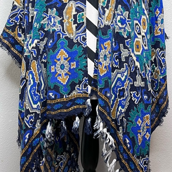 Theodora & Callum Boho One Size Open Front Tassel Shawl Kimono - Picture 5 of 11